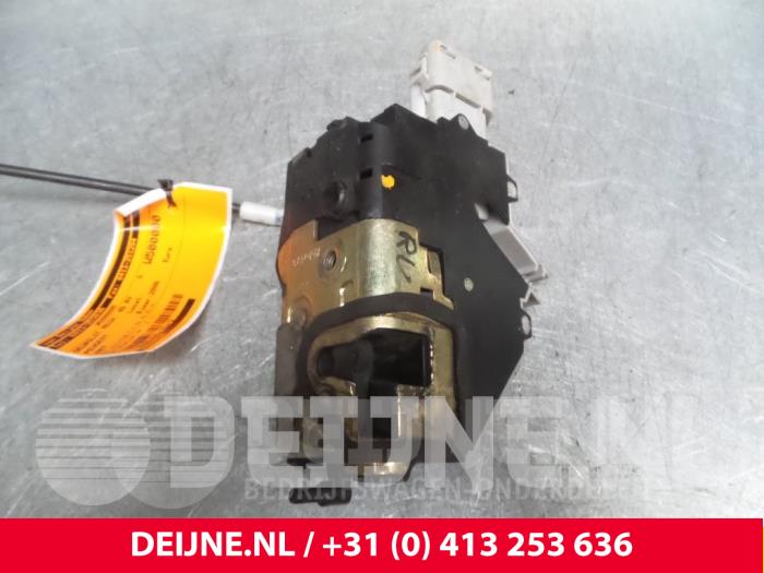 Peugeot 407 Front door lock mechanism 4-door, right O39277