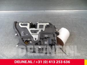 BMW 3-Serie Rear door mechanism 4-door, right O39312 photo 2
