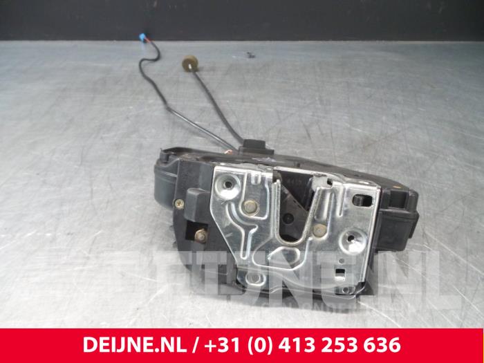 Mercedes C-Klasse Deurslot Mechaniek 4Deurs rechts-achter O39336