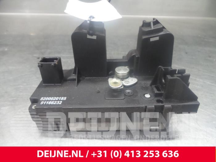 Nissan Primastar Deurslot Mechaniek 4Deurs rechts-achter O39407