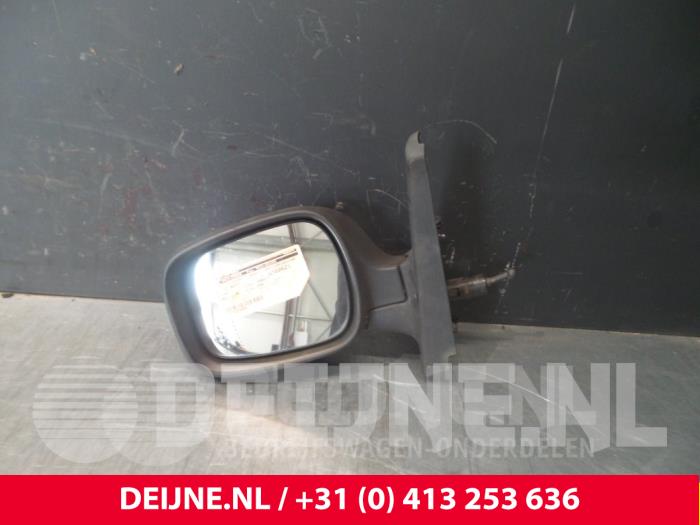 Nissan Kubistar Buitenspiegel links O39786