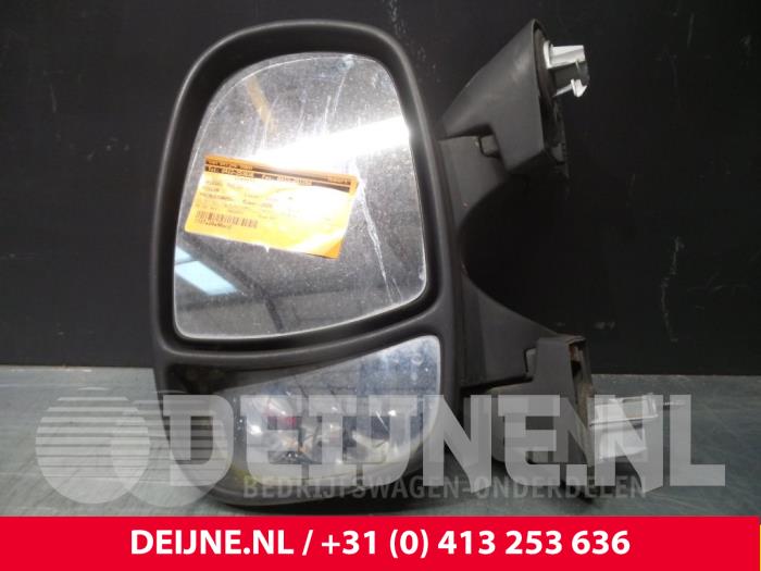 Nissan Primastar Buitenspiegel links O39799