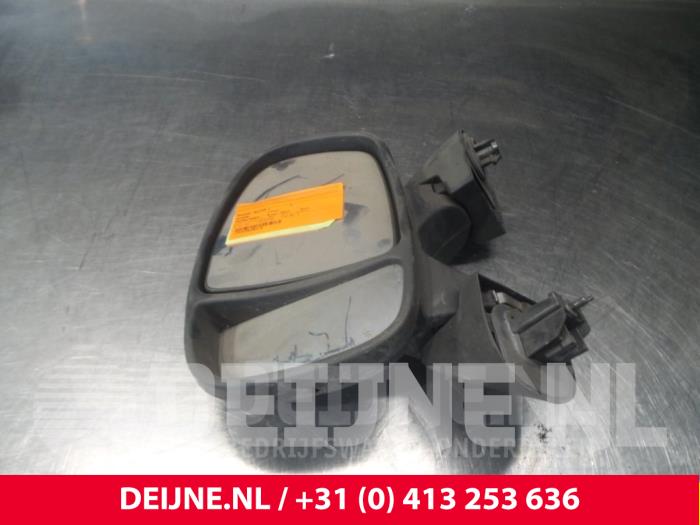Nissan Primastar Außenspiegel links O39802