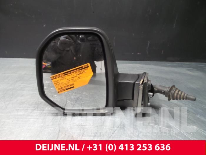 Peugeot Partner Buitenspiegel links O39879