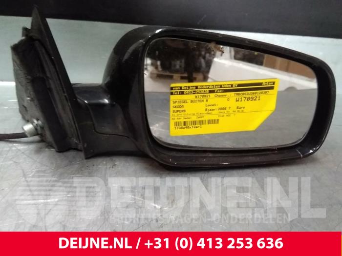 Skoda Superb Buitenspiegel rechts O40349