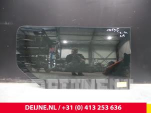 Gebruikte Laaddeurruit zijkant Renault Trafic Prijs € 121,00 Inclusief btw aangeboden door van Deijne Onderdelen Uden B.V.