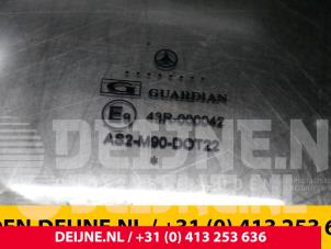 Mercedes Sprinter Extra Ruit 2Deurs rechts-achter O40937 foto 2