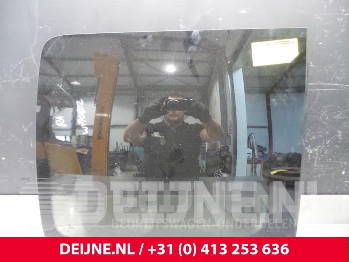 Volkswagen Caddy Extra Ruit 2Deurs rechts-achter O40962