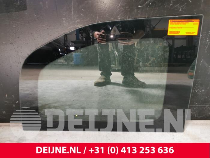 Citroen Berlingo Extra Ruit 2Deurs rechts-achter O40977