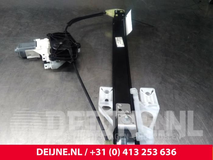 Audi Q3 Ruitmechaniek 4Deurs rechts-achter O41196