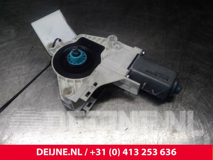 Audi A5 Raammotor Portier O41349