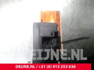 Audi A6 Door window motor O41350 photo 4