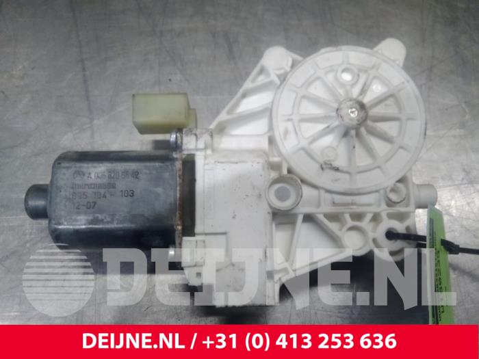 Mercedes Sprinter Raammotor Portier O41375
