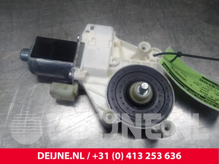 Mercedes Sprinter Fenstermotor Tür O41377