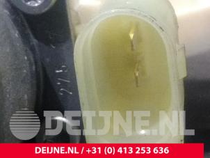 Mercedes Sprinter Door window motor O41380 photo 3