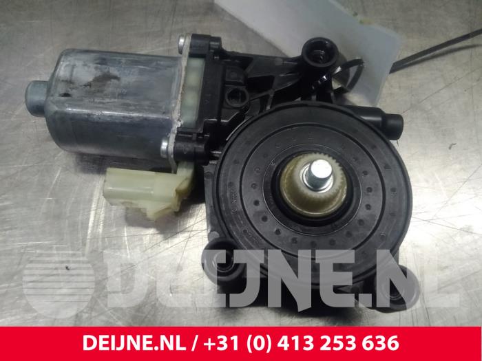 Mercedes Sprinter Fenstermotor Tür O41382