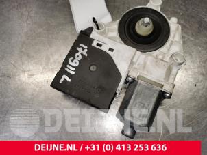 Volkswagen Caddy Door window motor O41393 photo 2