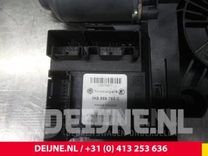 Volkswagen Caddy Door window motor O41395 photo 3