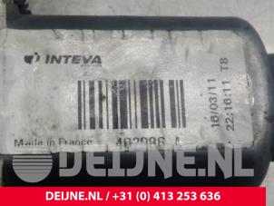 Renault Kangoo Door window motor O41431 photo 2