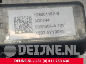 Renault Kangoo Door window motor O41433 photo 2