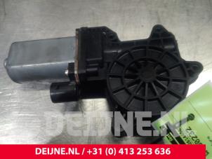 Renault Kangoo Door window motor O41435 photo 3