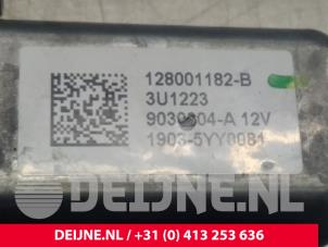 Renault Kangoo Door window motor O41435 photo 2
