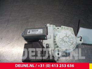 Seat Leon Door window motor O41440 photo 2
