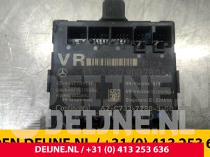 Gebruikte Deur module Mercedes Vito (447.6) 2.2 114 CDI 16V Prijs € 66,55 Inclusief btw aangeboden door van Deijne Onderdelen Uden B.V.