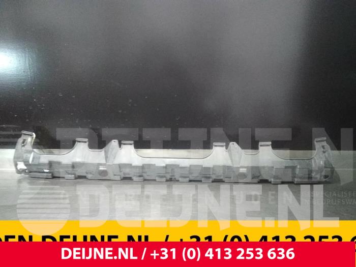 Volkswagen Crafter Bumperdeel midden-achter O42136