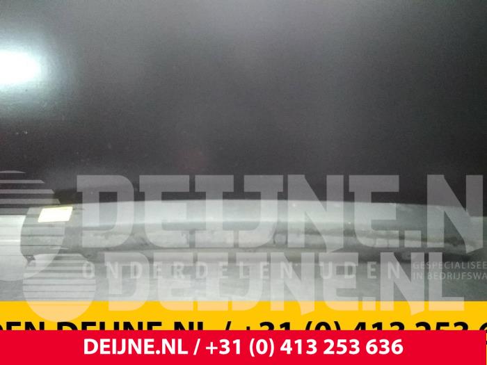 Hyundai H350 Bumperdeel midden-achter O42138