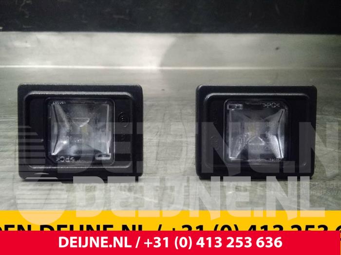 Mercedes C-Klasse Kenteken Verlichting O42157