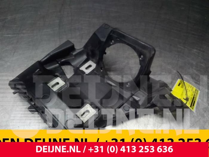 Mercedes C-Klasse Stoßstangenstütze rechts hinten O42467