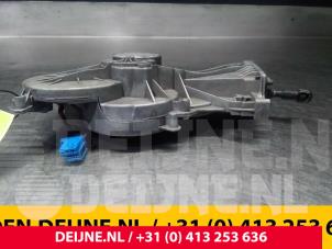 Mercedes C-Klasse Tailgate motor O42649 photo 3