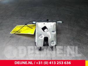 Audi A7 Tailgate lock mechanism O42820 photo 2