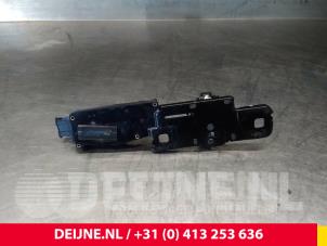 Audi A7 Tailgate lock mechanism O42821 photo 2