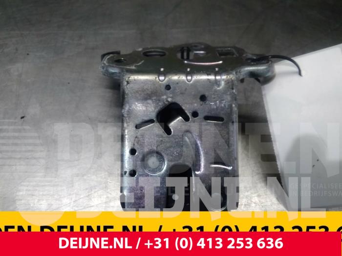 Audi A1 Tailgate lock mechanism O42824