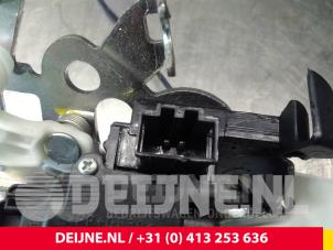 Audi Q3 Tailgate lock mechanism O42825 photo 3