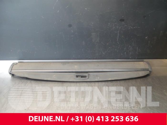 Mercedes E-Klasse Plane Kofferraum O43027