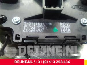 Ford Transit Multi-media control unit O43239 photo 3