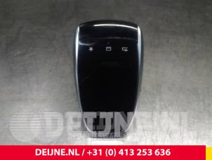 Mercedes C-Klasse Multi-media control unit O43244 photo 2