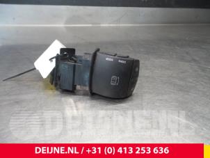 Renault Master Regeleinheit Multi Media O43250 foto 2