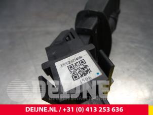 Renault Master Regeleinheit Multi Media O43250 foto 3