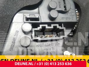 Volkswagen Golf Achterlicht links O44211 foto 4