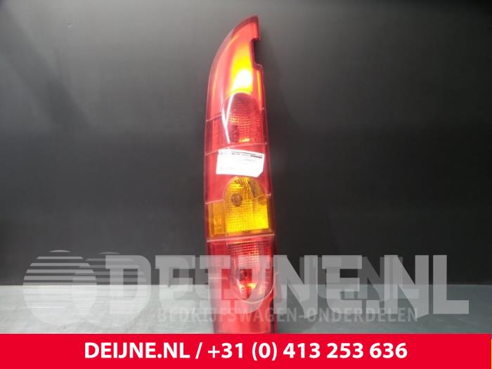 Renault Kangoo Achterlicht links O44416