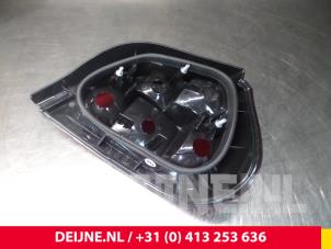 Renault Megane Achterlicht links O44417 foto 2