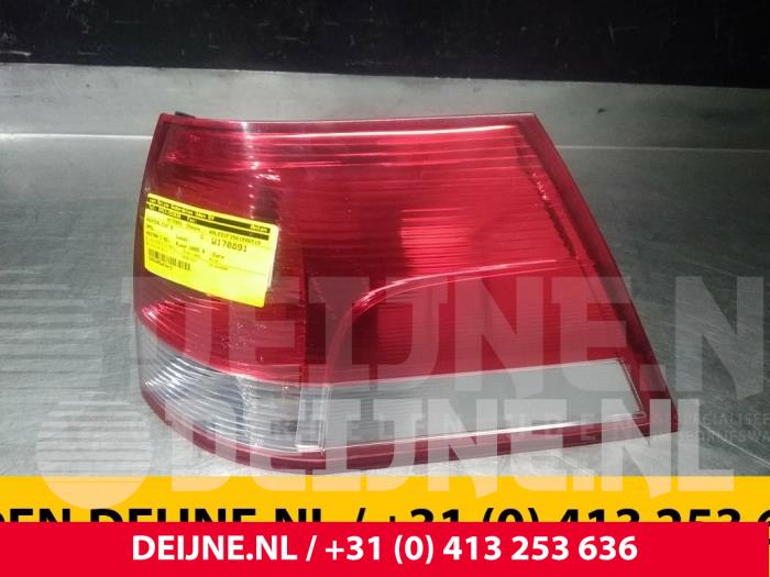 Opel Vectra Taillight, right O44582