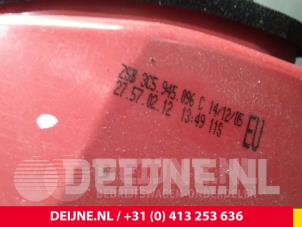 Volkswagen Passat Taillight, right O44705 photo 3