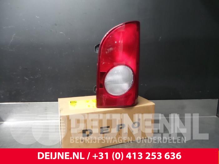 Hyundai H100 Taillight, right O44776