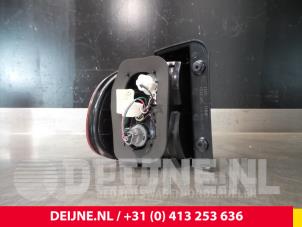 Hyundai H200 Taillight, right O44783 photo 2