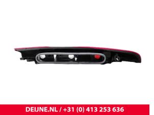 Nissan Kubistar Rücklicht rechts O44805 foto 2